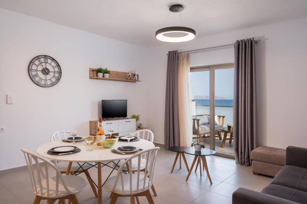 Indigo Blue Seaside Deluxe Apartments キサモス エクステリア 写真