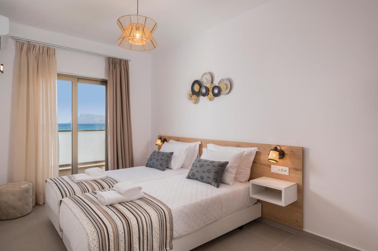 Indigo Blue Seaside Deluxe Apartments キサモス エクステリア 写真