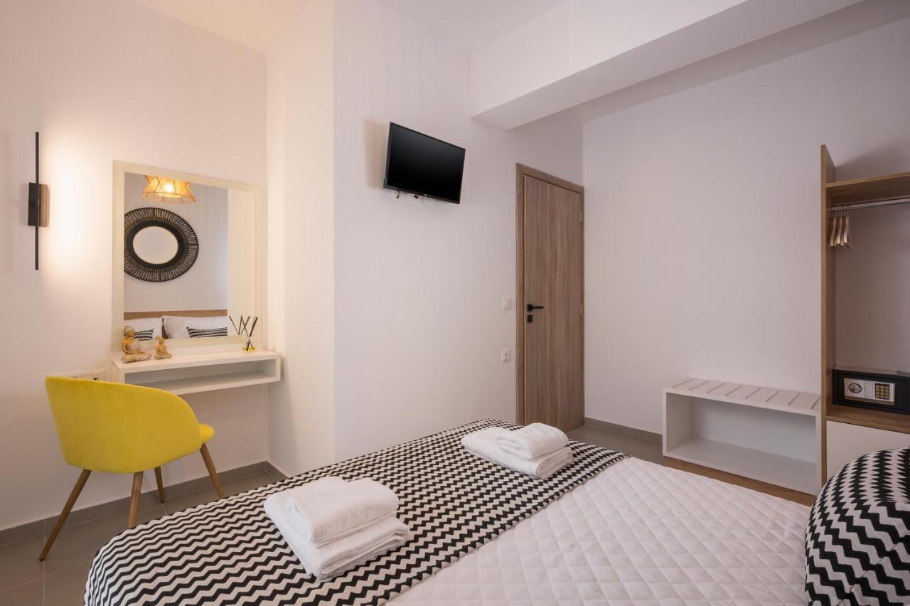 Indigo Blue Seaside Deluxe Apartments キサモス エクステリア 写真