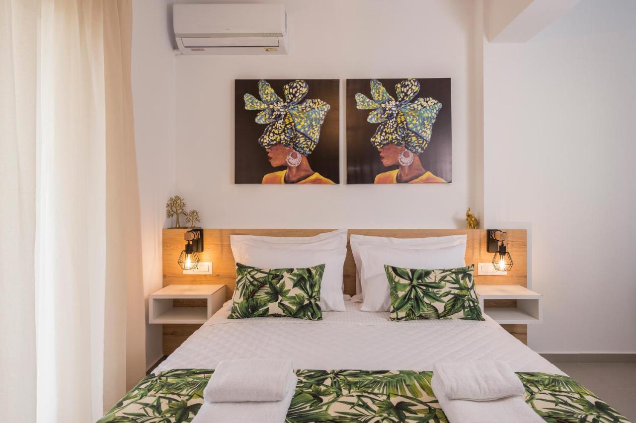 Indigo Blue Seaside Deluxe Apartments キサモス エクステリア 写真