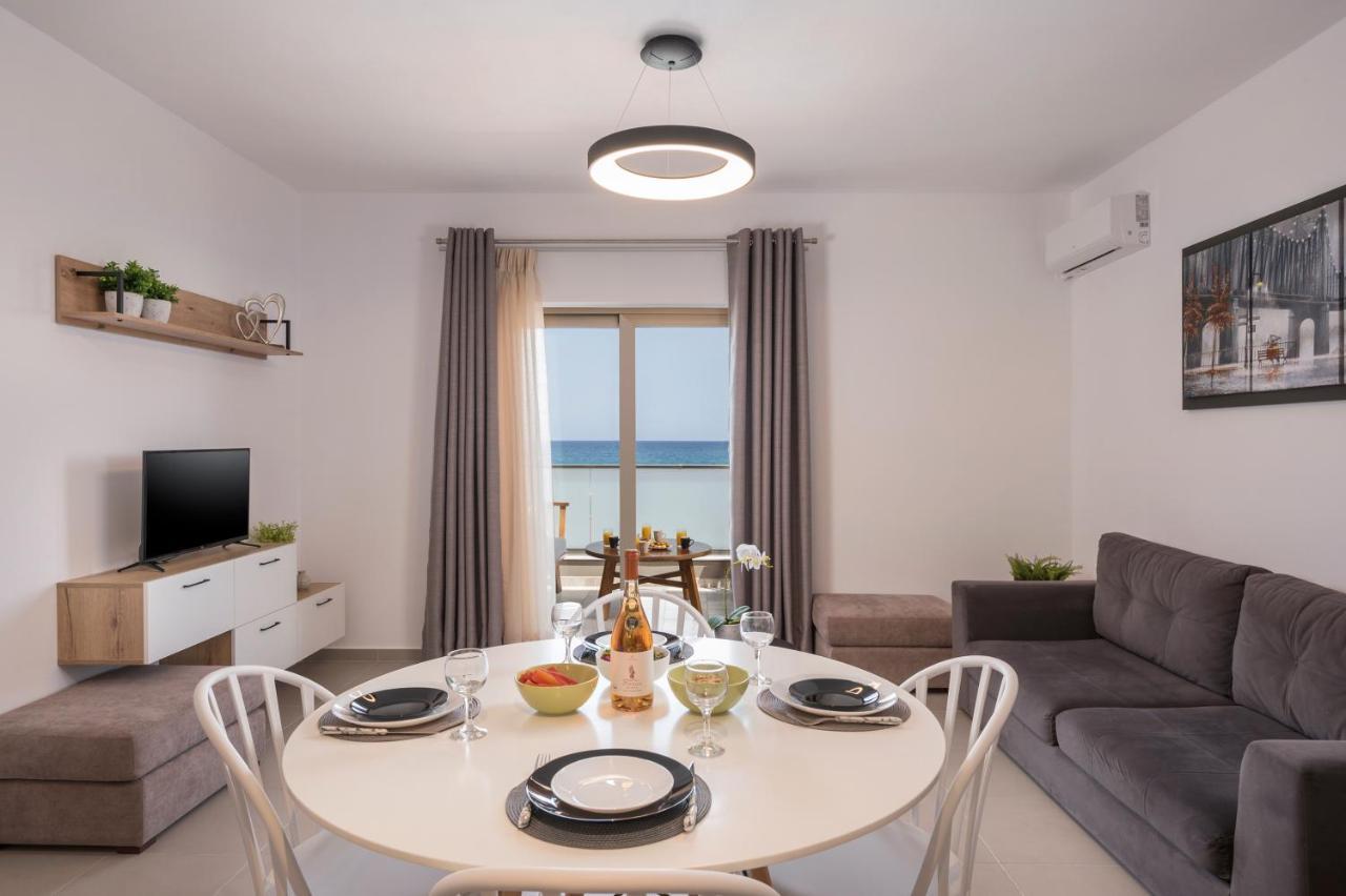 Indigo Blue Seaside Deluxe Apartments キサモス エクステリア 写真